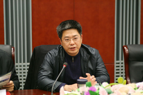 04市委秘书长张士军向书记汇报工作.JPG