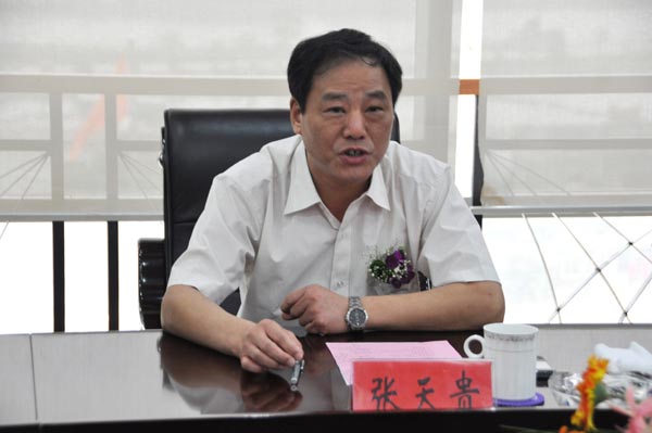 4.繁昌县人大常委会副主任张天贵对华亿来荻港镇投资表示诚挚欢迎，并期望政府能积极配合项目顺利开展.jpg